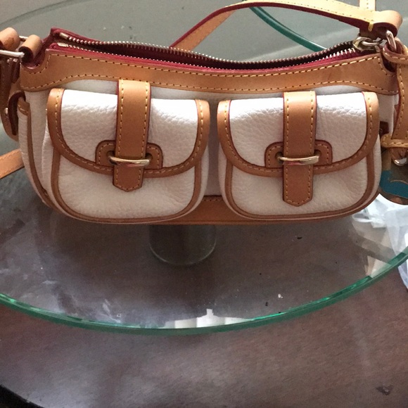 Purse - Picture 1 of 3